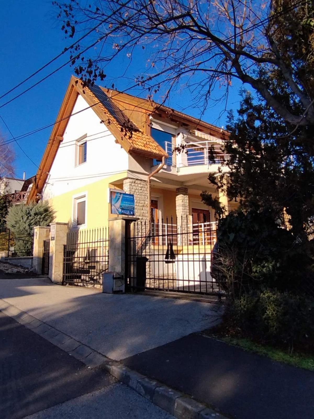 Apartman Vitorlas Vendeghaz バラトンフレド エクステリア 写真