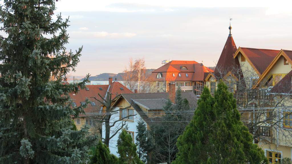 Apartman Vitorlas Vendeghaz バラトンフレド 部屋 写真